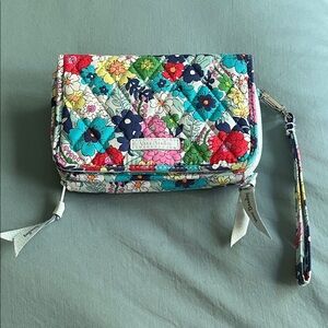 Vera Bradley Far Out Floral 3-in- 1 Wristlet, wallet and purse